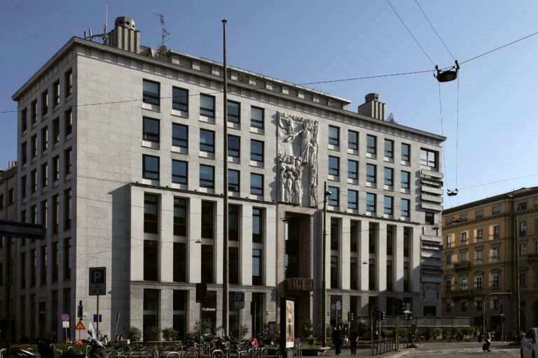 Palazzo dell’Informazione — Muzio’s Razionalist Headquarters in Piazza Cavour