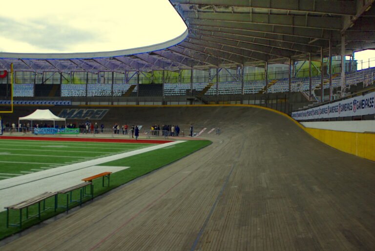 Velodromo Vigorelli — Milano’s Razionalist Cycling Cathedral