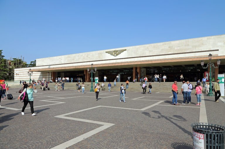Stazione di Venezia Santa Lucia — Vallot & Mazzoni Modernist Waterfront Terminus