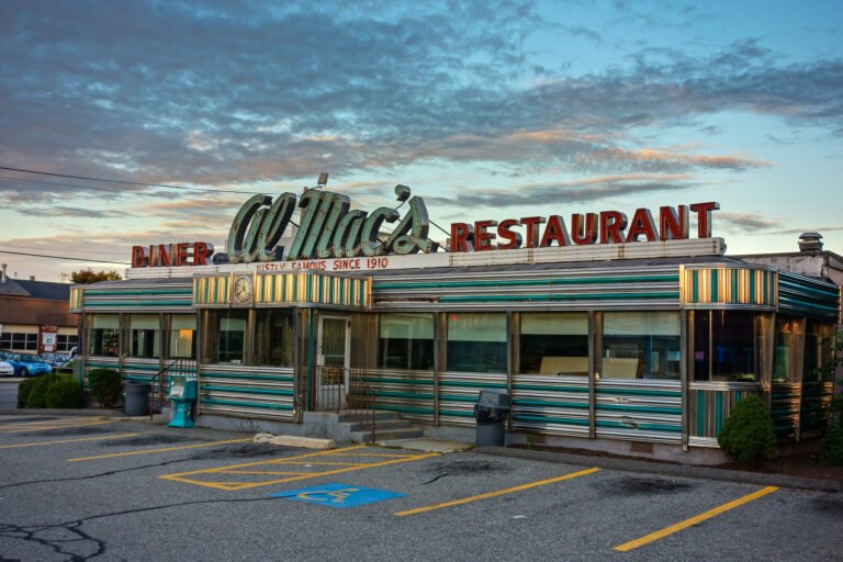 Al Mac’s Diner-Restaurant (1953), Fall River, Massachusetts